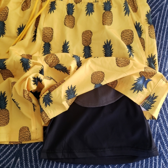 Hurley Volley boardshorts size XL - Picture 5 of 7